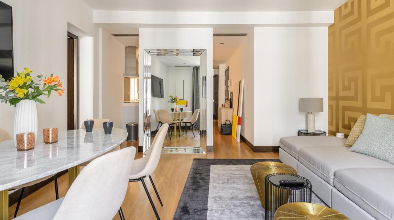 Plum Guide - The Narcisse Apartment Madrid Exterior photo